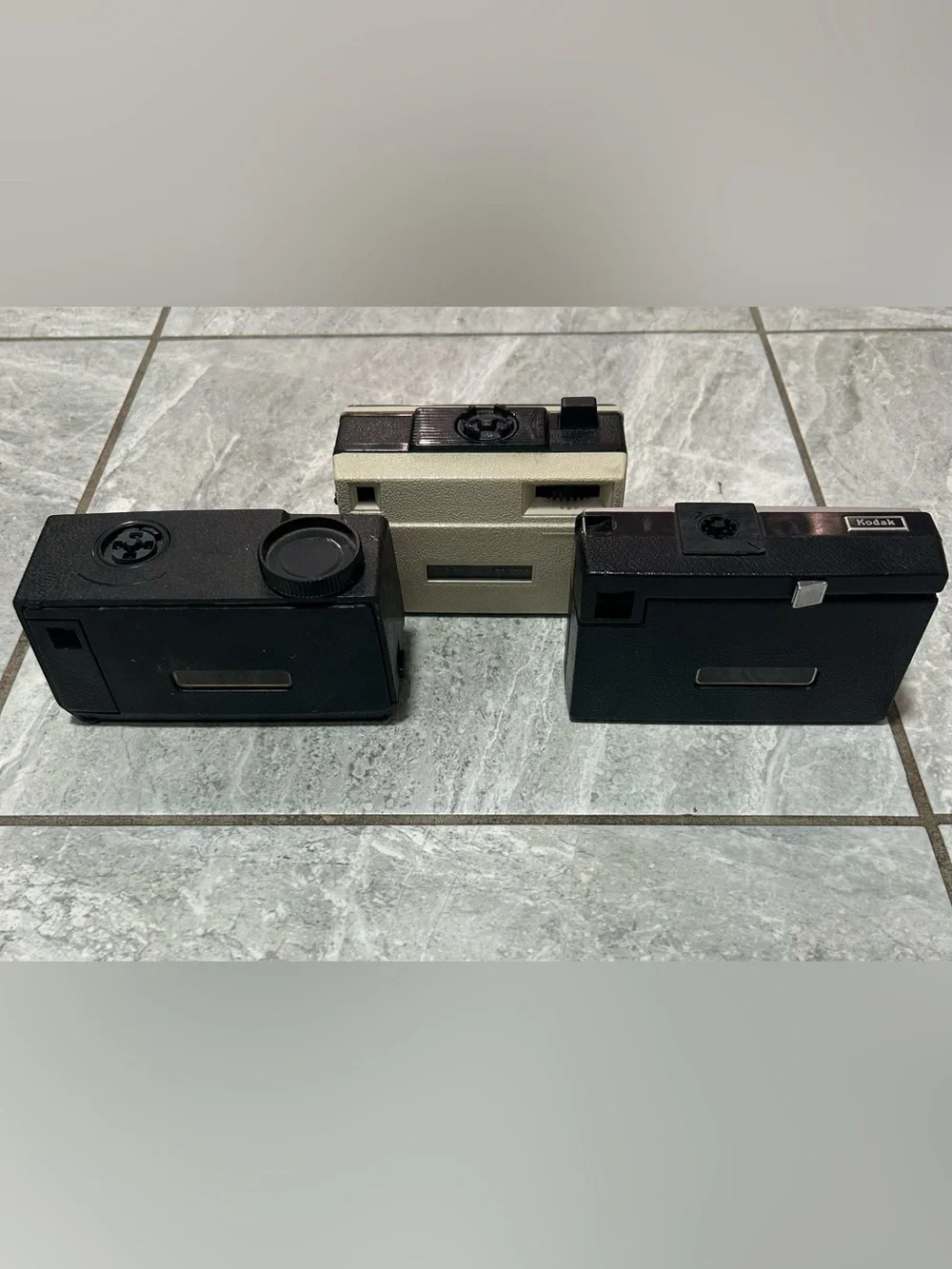 Vintage Kodak Instamatic 44 X-15 & Keystone 125X Camera Lot Untested